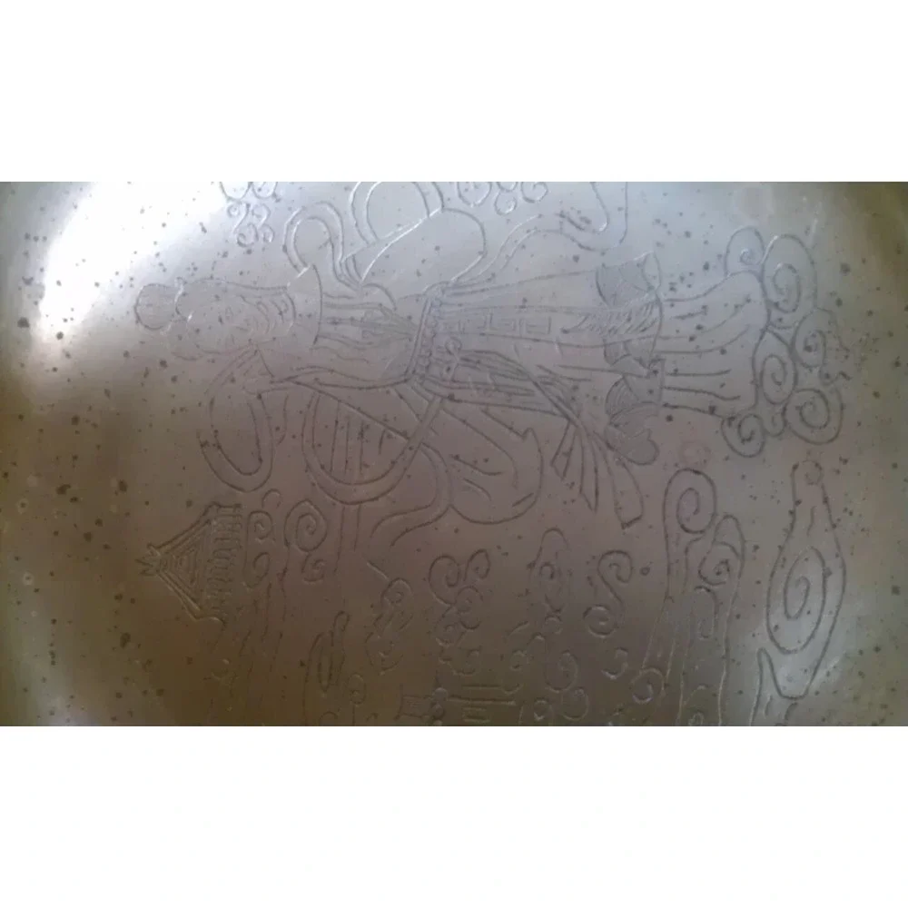 Set of 2 brass bowls‎ with oriental design etchings